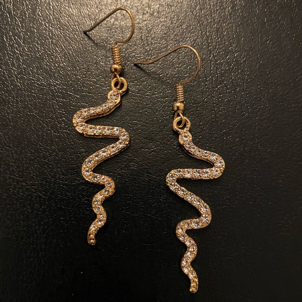 💗 Crystal Snake Dangle Gold Earrings NEW